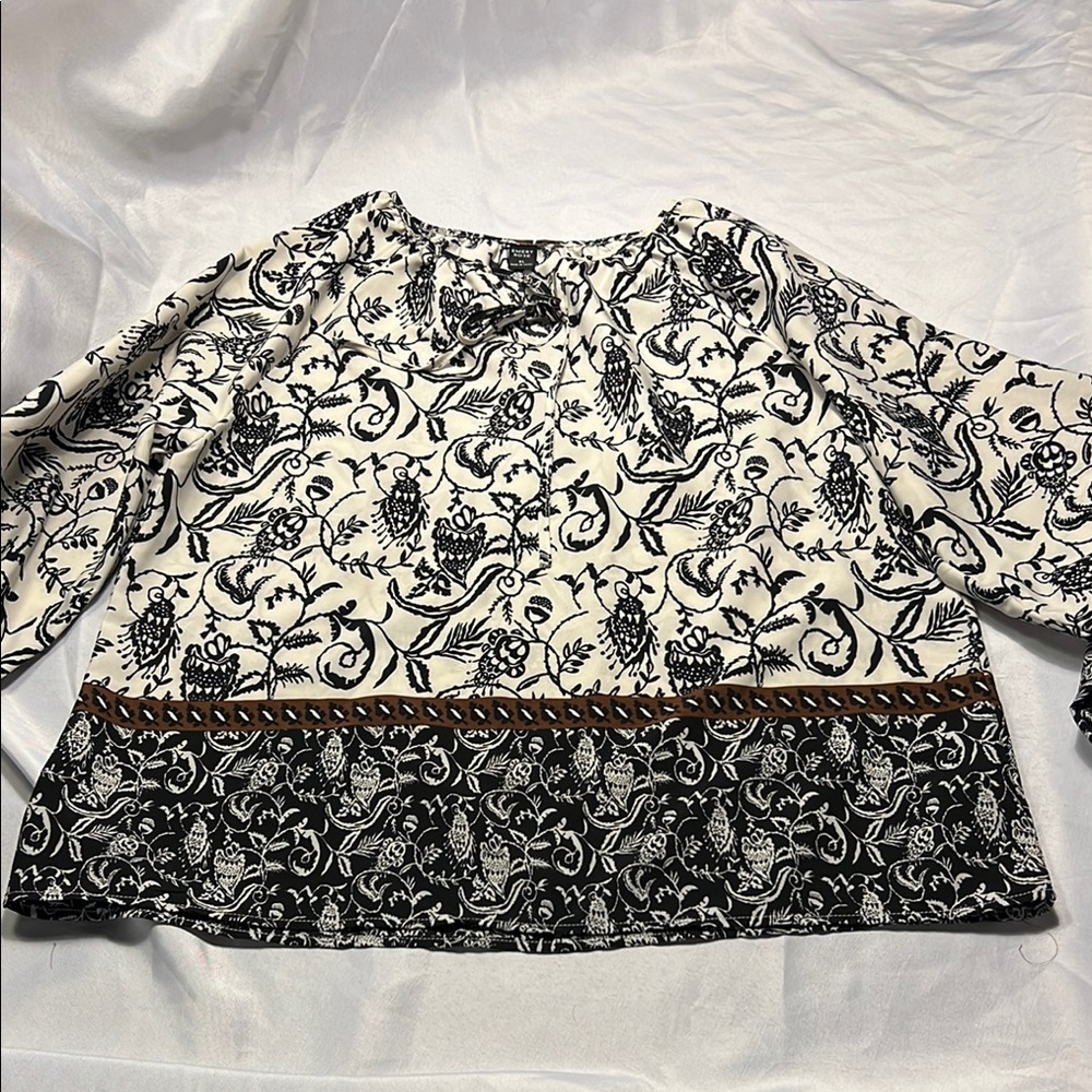 Cream and White 3/4 Sleeve Boxy Blouse